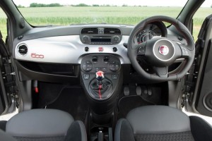 Fiat 500S interior