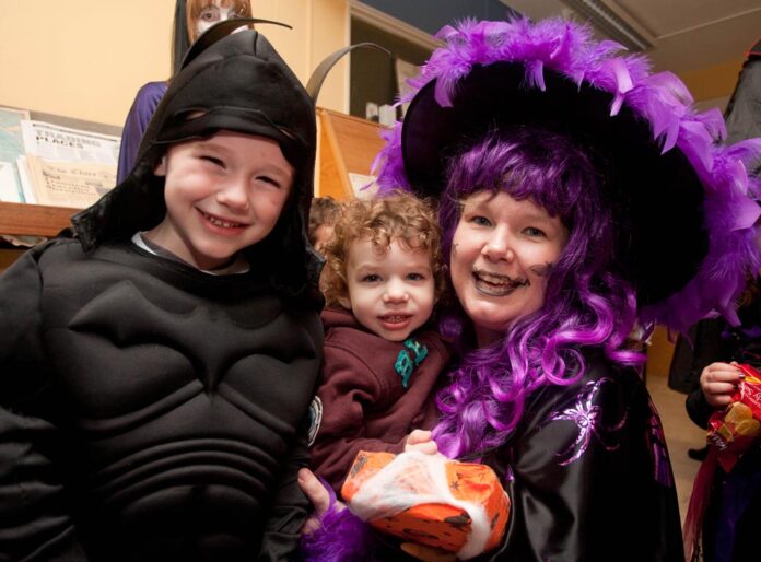 Ennis National School teacher Ciara Stack with her sons Fiacc Corey (5) and Ferdia Corey (2) ,when they visited The Clare Champion Offices in Barrack Street during the annual Ennis National School Hallowe'en Hobble