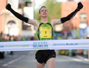 Sean Hehir on his way to winning the men's race in the Airtricity Dublin Marathon in a time of 2:18:19.Picture Stephen McCarthy / SPORTSFILE