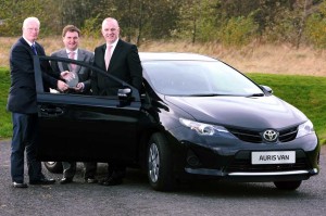 Brian Byrne, Chairman of the IMWA van jury presents the award for Car Derived Van of the Year to Ian Corbett of Toyota. Looking on is Tom Dennigan of Sponsor, Continental Tyres.