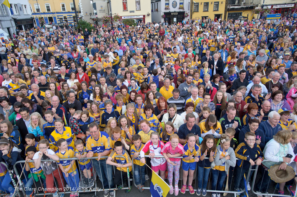 A birds eye view of the crowd at the homecoming ceremony for the Clare U-21 All-Ireland champions in Ennis. Photograph by John Kelly.