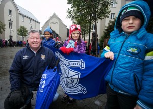 Past pupil, Michael Guilfoyle with pupils, Dew King, Nikita Killow and Weronika Kaminska Photograph by  Arthur Ellis.