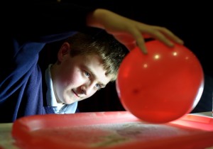 Chris O Donoghue of Scoil Mhichil, Cahermurphy working on a static electricity project at the Clare Education Centre Science Fair. Photograph by John Kelly.