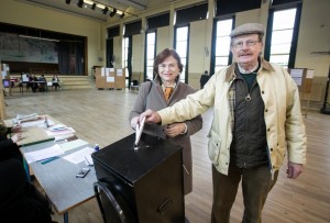 Phyll and Declan O'Regan, Shanaway Road, Ennis, casting their votes at The Holy Family National School. Photograph by Arthur Ellis.