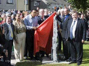 Muhammad Ali unveils a memorial stone in Ennis at Turnpike road, his ancestral home. Photograph by John Kelly.